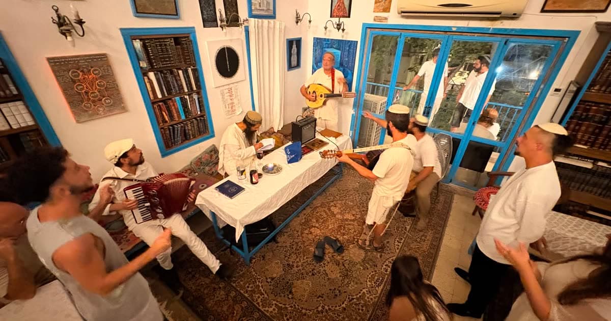 אתר בית הכנסת בני דוד — קהילה, מוזיקה ותפילה בלב תל אביב